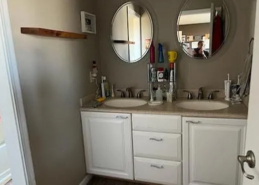 307 Douglas Dr — Photo 5