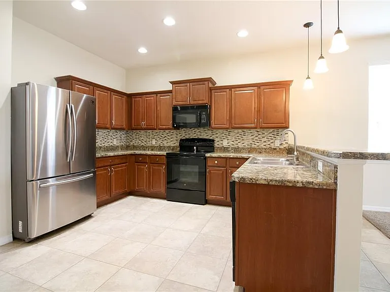 811 Krenson Woods Ln — Photo 8