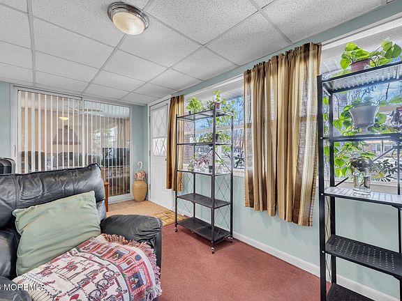 4th image of 617C Huntington Drive