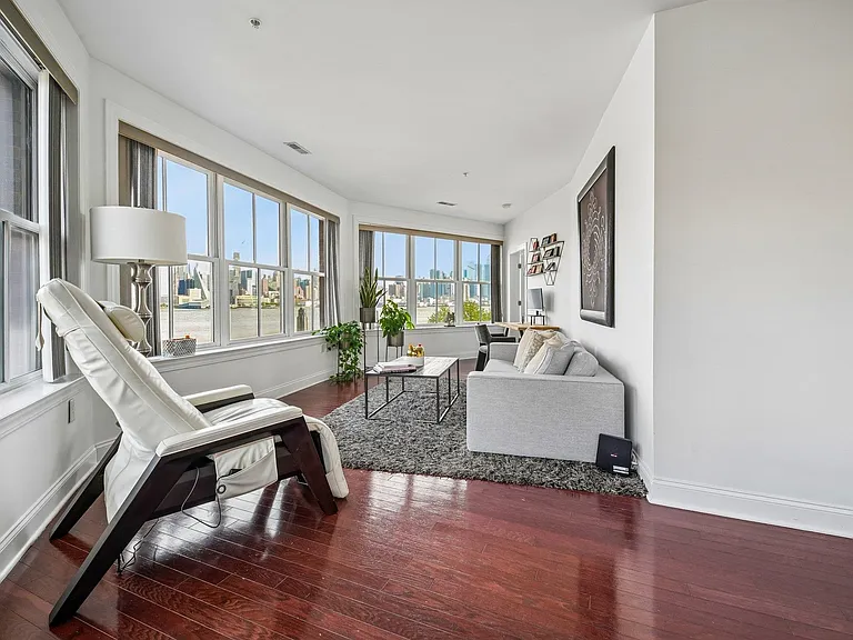 22 Avenue At Port Imperial #302 — Photo 4