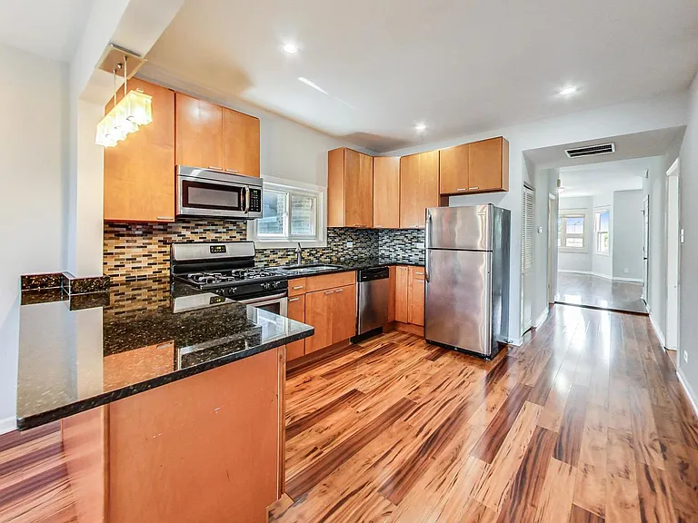 1725 N Kedzie Ave #2 — Photo 8