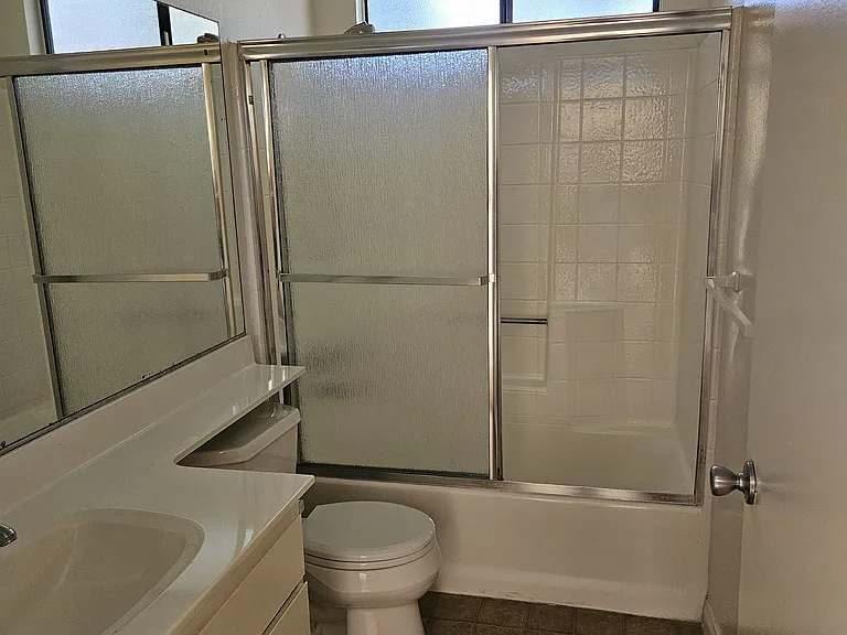 1140 Belmont Ave #8 — Photo 22