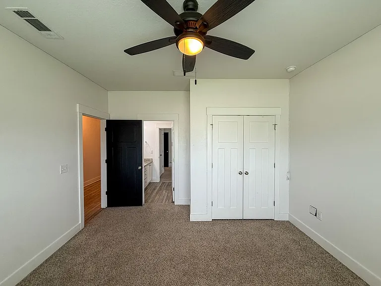 6169 Jenks Dr — Photo 14