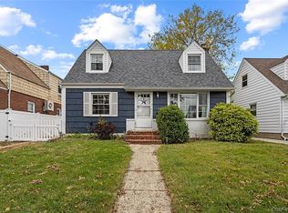 7-22 151st Pl #X, Whitestone, NY