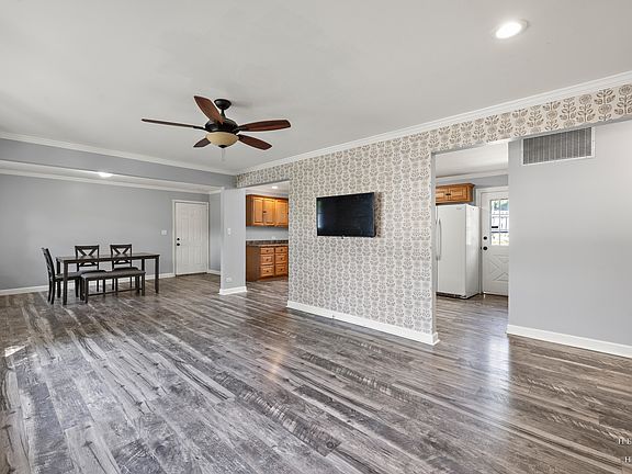 4th image of 37137 N Summerfield Dr
