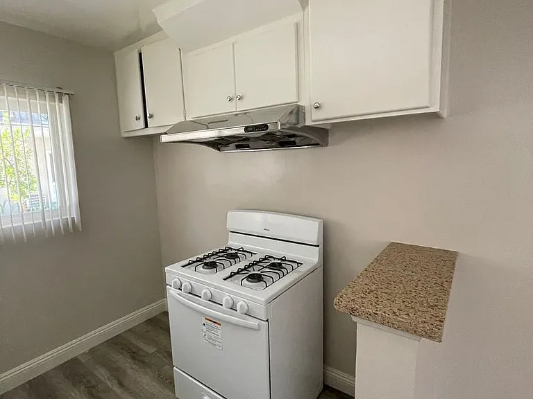 1027 S Atlantic Blvd — Photo 8