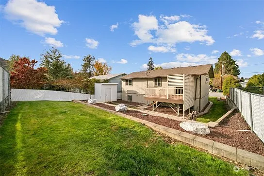 306 Leslie Way #A — Photo 15