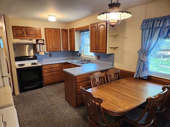 5th image of 1091 Belding Rd