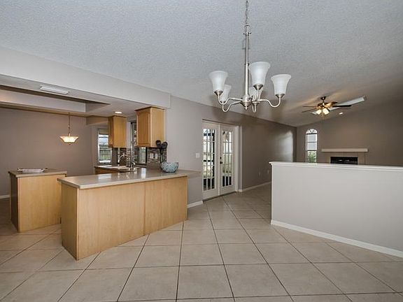 4th image of 2936 Lahlor Ln
