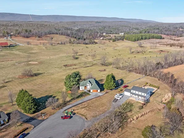 199 Meeting House Dr, Winchester, VA 22602