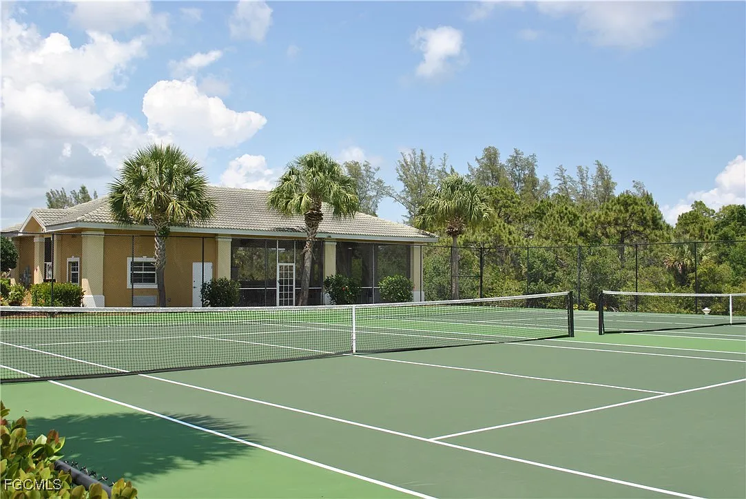2 bed, 2.0 bath, 1226 sqft, $3,300 — Photo 2