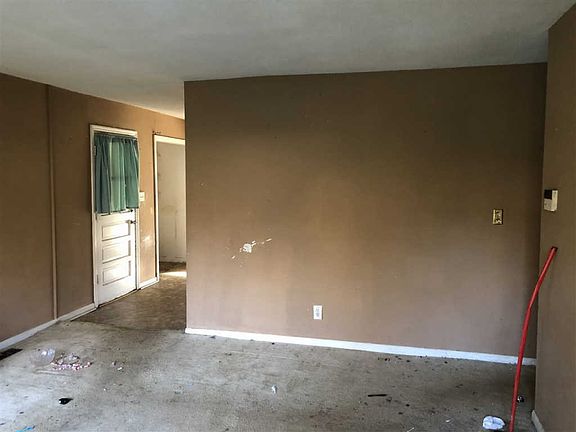 3rd image of 146 Waite Ave