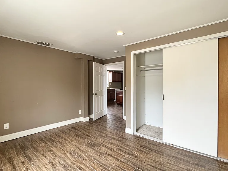 829 Southwest Blvd #2 — Photo 8