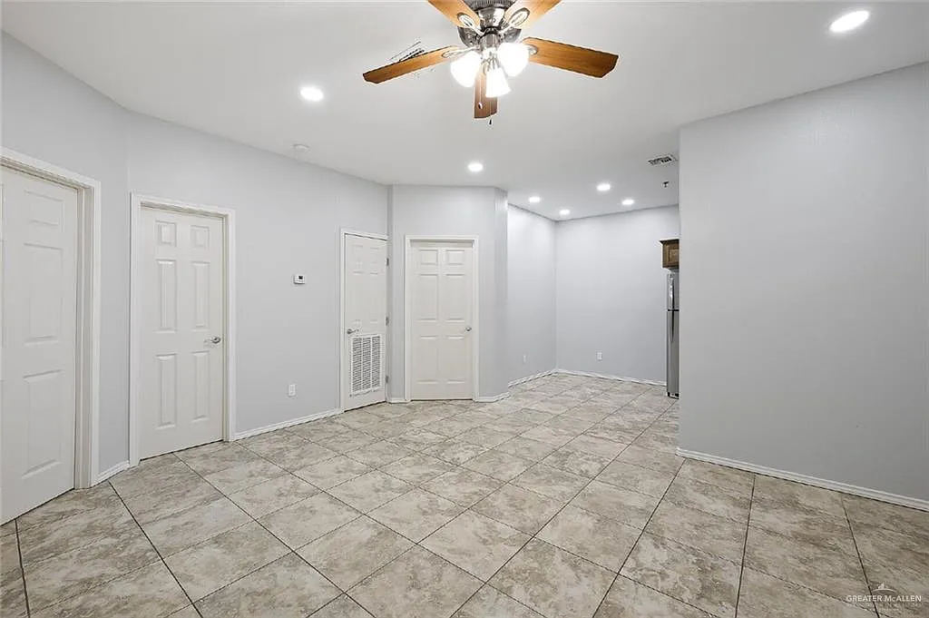 2 bed, 2.0 bath, 790 sqft, $800 — Photo 4