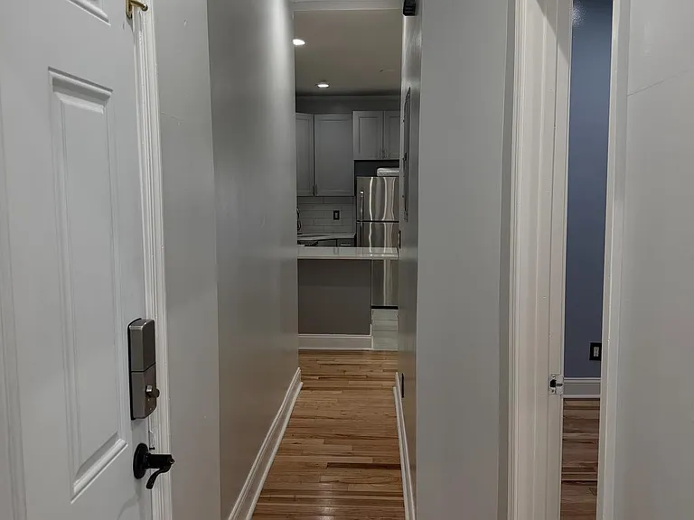 851 E Ontario St — Photo 5