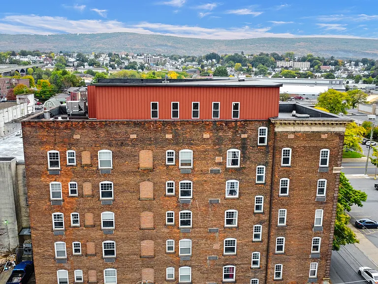 Cumberland Apartments — Photo 25