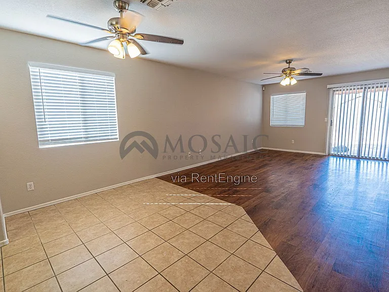 1158 E Silversmith Trl — Photo 4