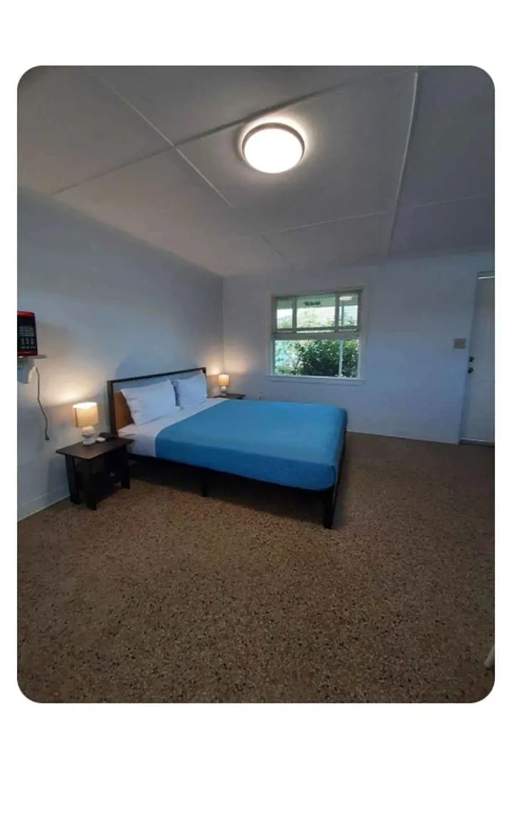 Studio, 350 sqft, $975 — Photo 3