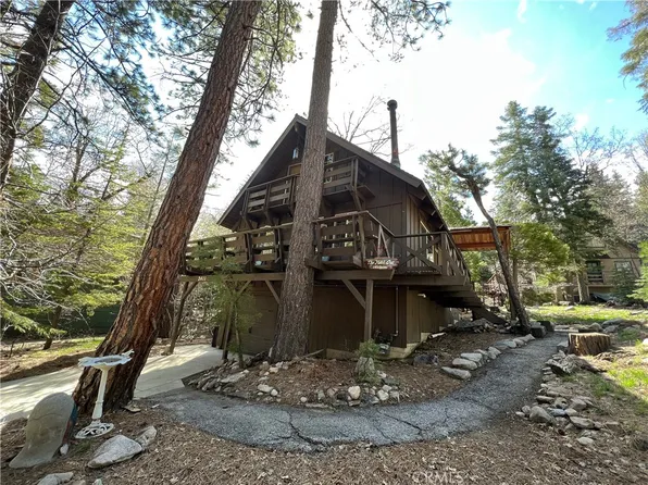 2411 Spruce Dr, Arrowbear Lake, CA 92382