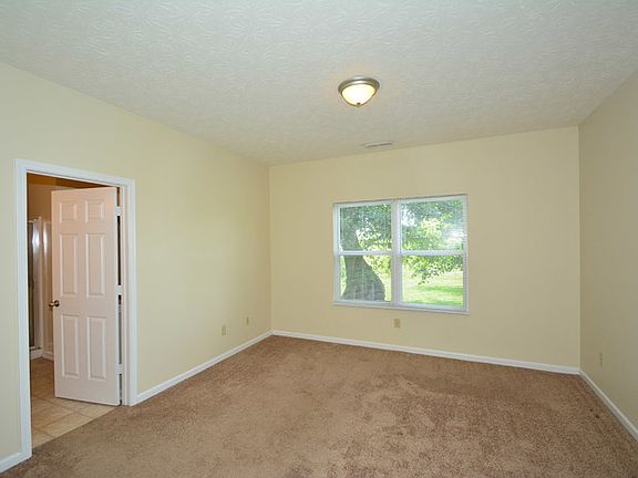 5th image of 11741 Rossmore Dr