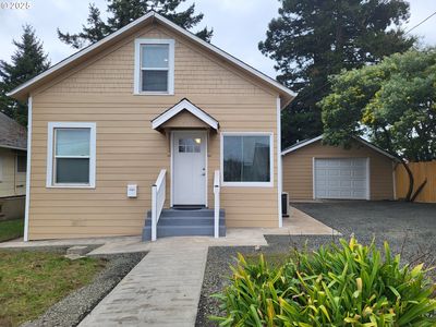 1779 McPherson St, North Bend, OR, 97459