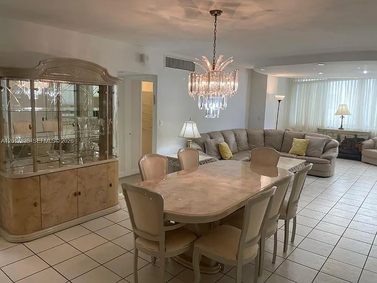 5005 Collins Ave #424 — Photo 2