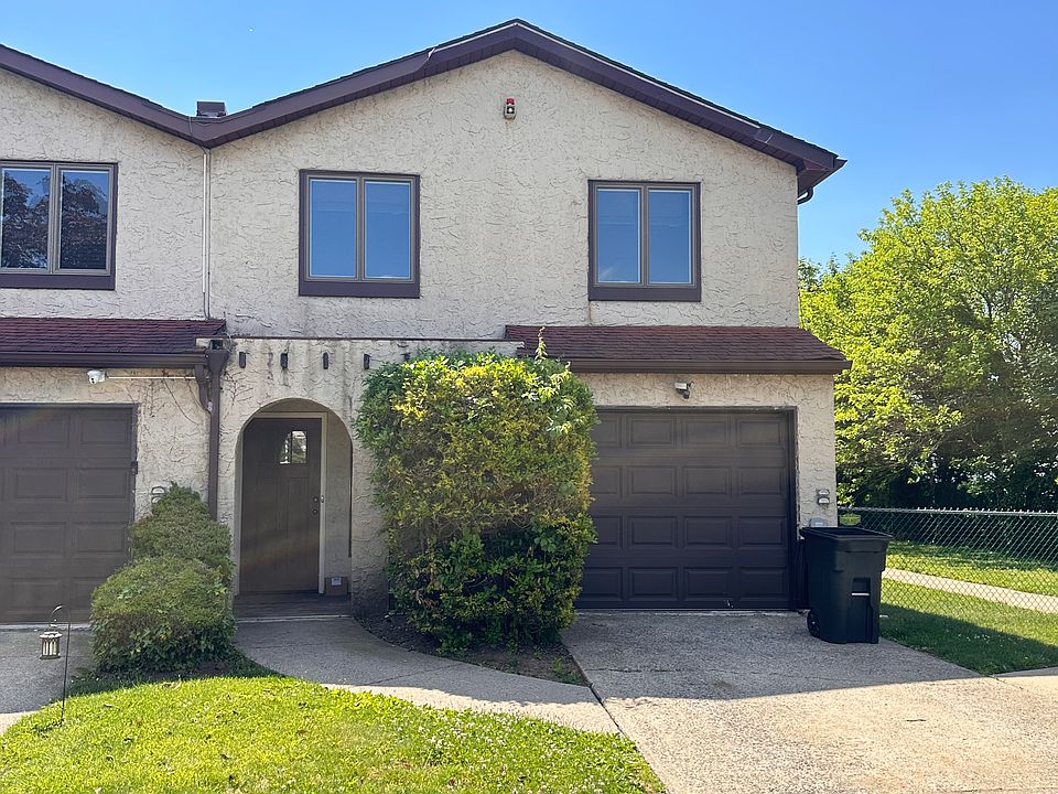 1st image of 437 Tennyson Dr Floor 2