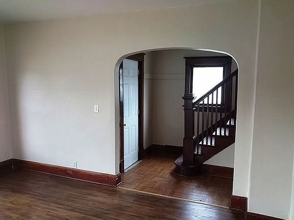 3rd image of 1014 Montague St