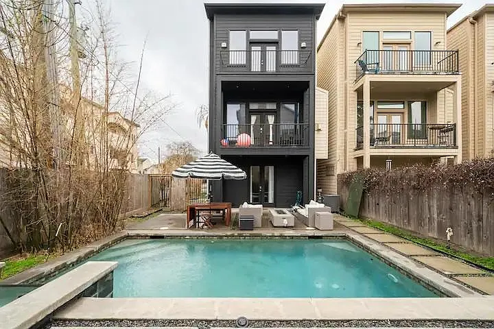 5202 Rose St — Photo 34