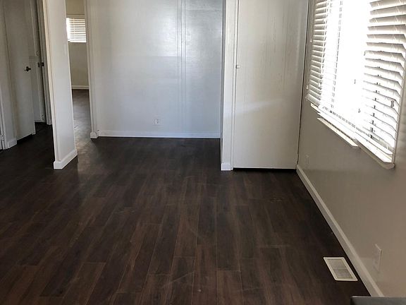 4th image of 33171 Stoneman St