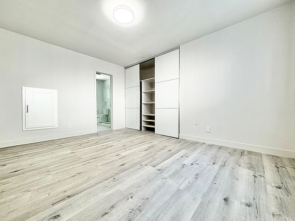 5th image of 1145 S Holt Ave #1