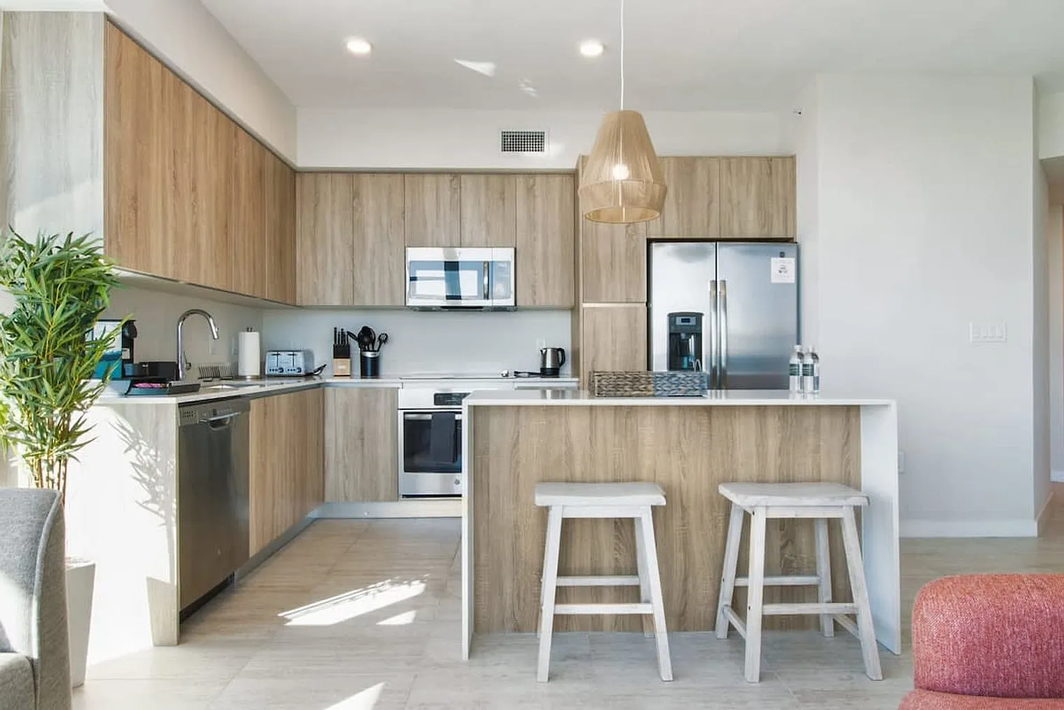 2 bed, 2.0 bath, $7,072 — Photo 4