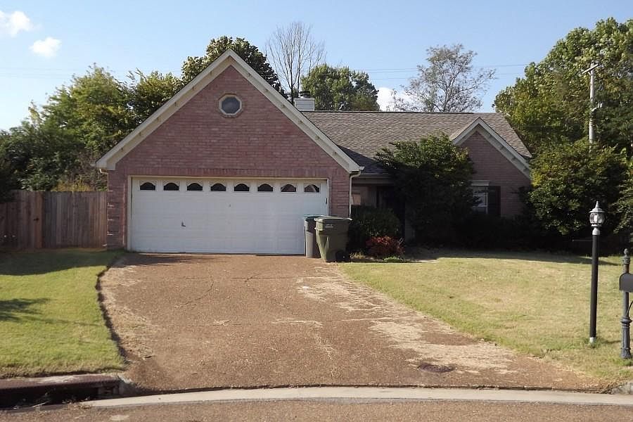 1st image of 2283 Lake Hill Ct