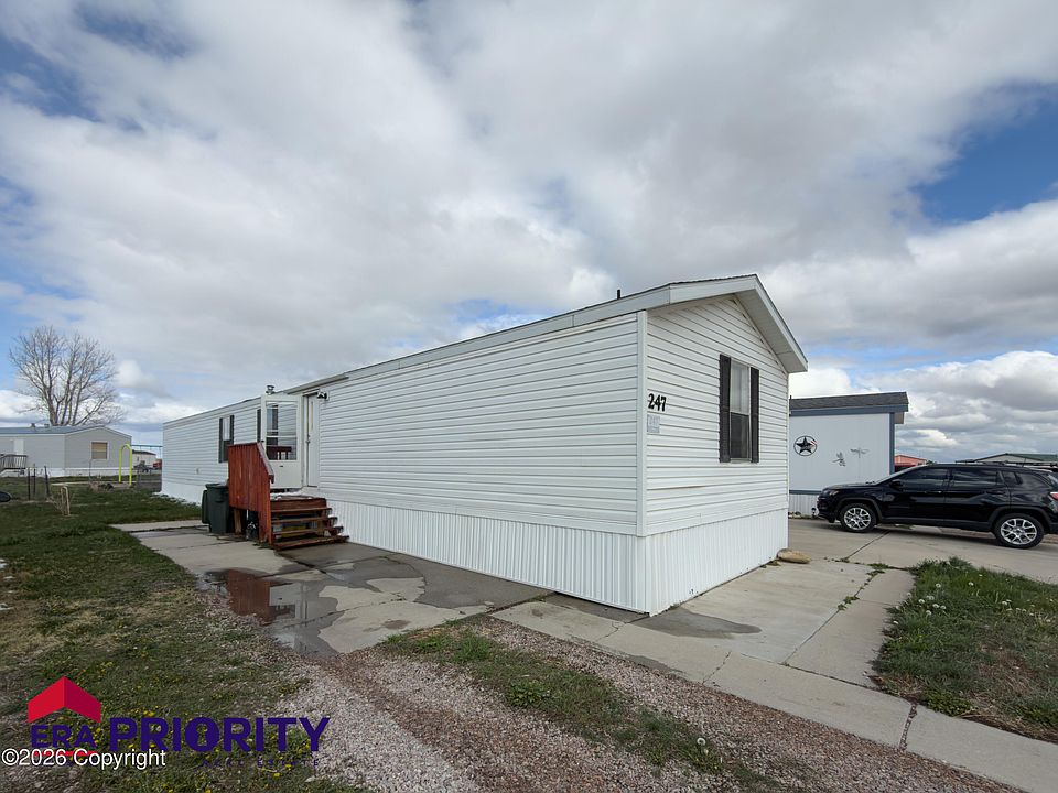1st image of 247 Sierra Cir