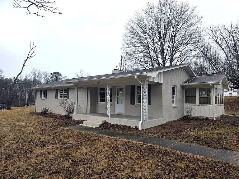 1299 N Franklin Rd — Photo 1