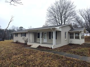 1299 N Franklin Rd, Mount Airy, NC 27030