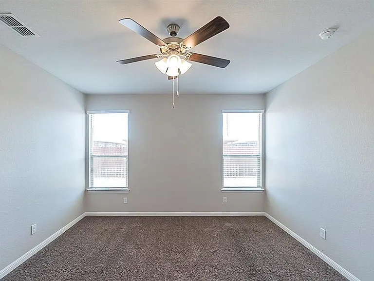 16141 Bronte Ln — Photo 7