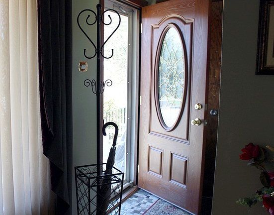 2nd image of 9019 S Parkside Ave