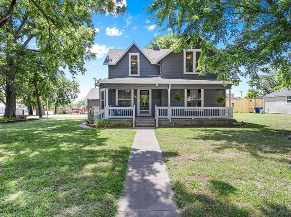 217 S Elm St, Whitewater, KS 67154