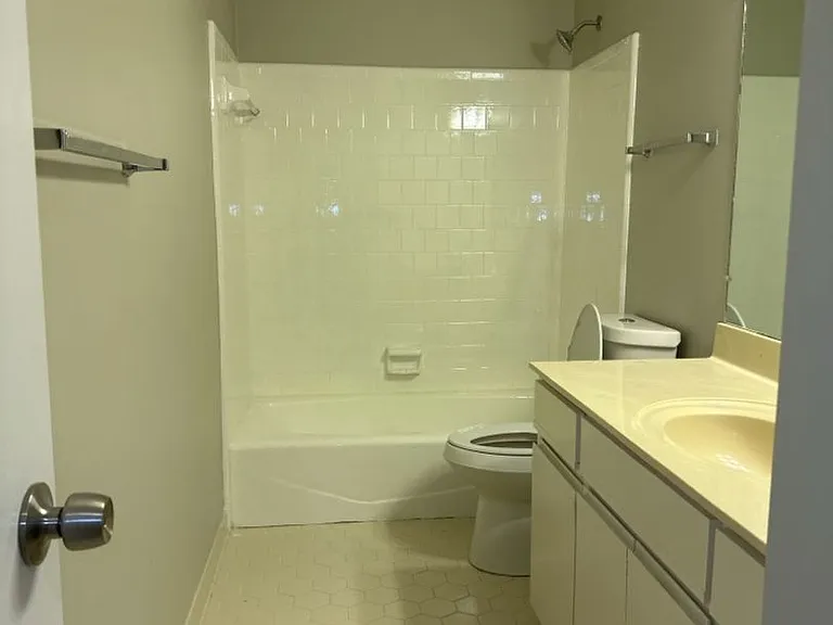 3208 Summerchase Cir — Photo 8