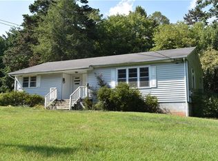 119 E Robin Rd, Elkin, NC 28621