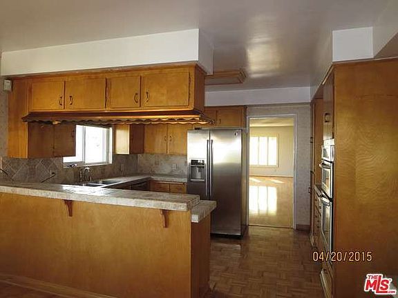 3rd image of 5047 Southridge Ave