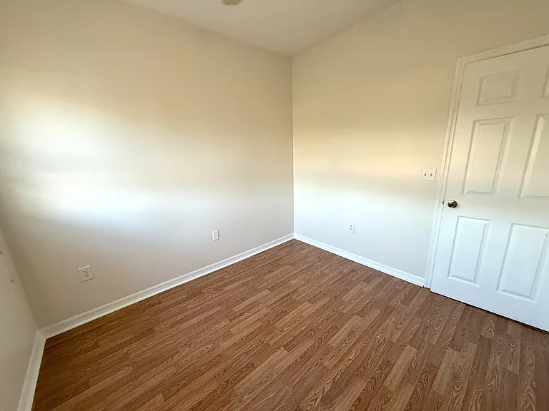 4850 Sutton Ave — Photo 17