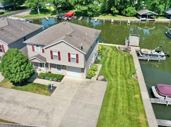 10488 Tecumseh Cove Dr, Huntsville, OH 43324