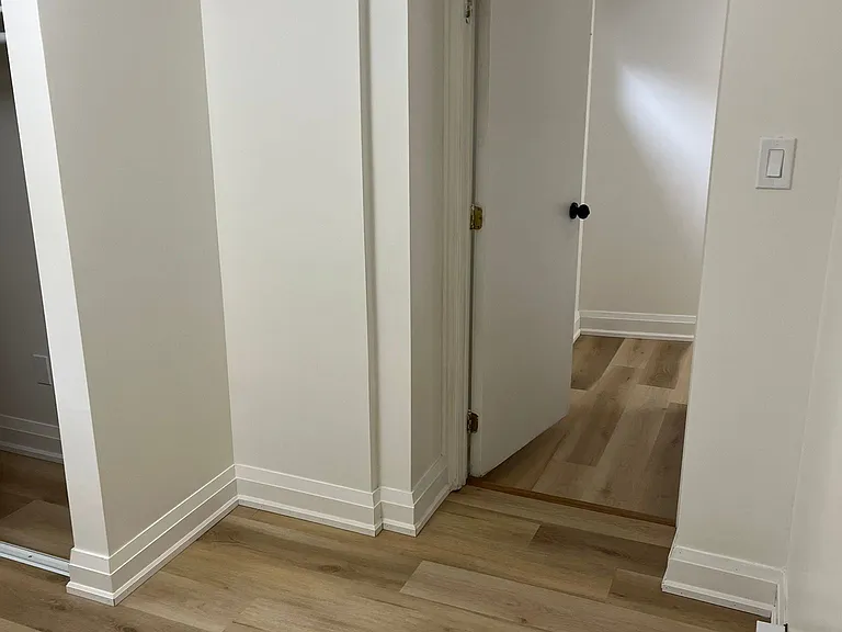 98 Frontenac Ave #1 — Photo 22