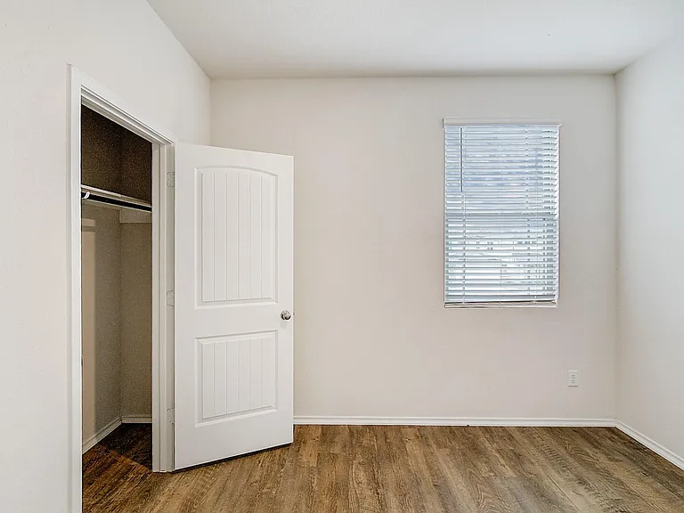 14616 Wheeler Dr — Photo 18