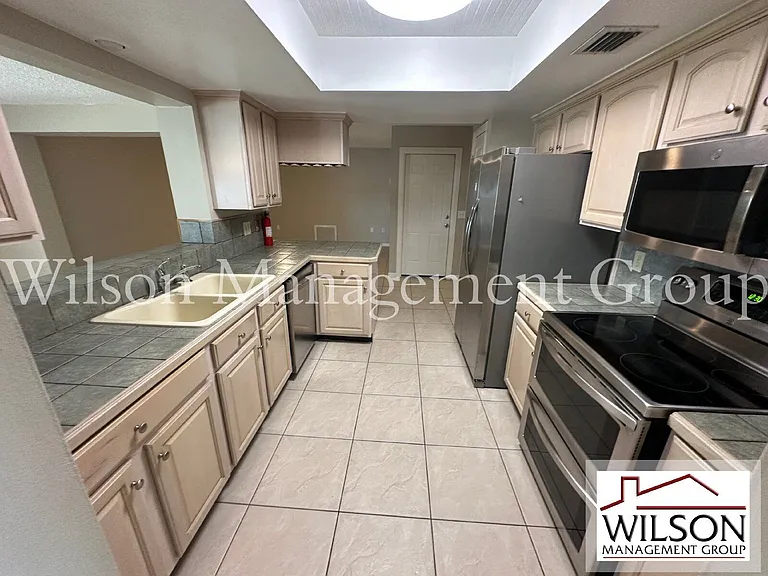 620 Lakespur Ln — Photo 9