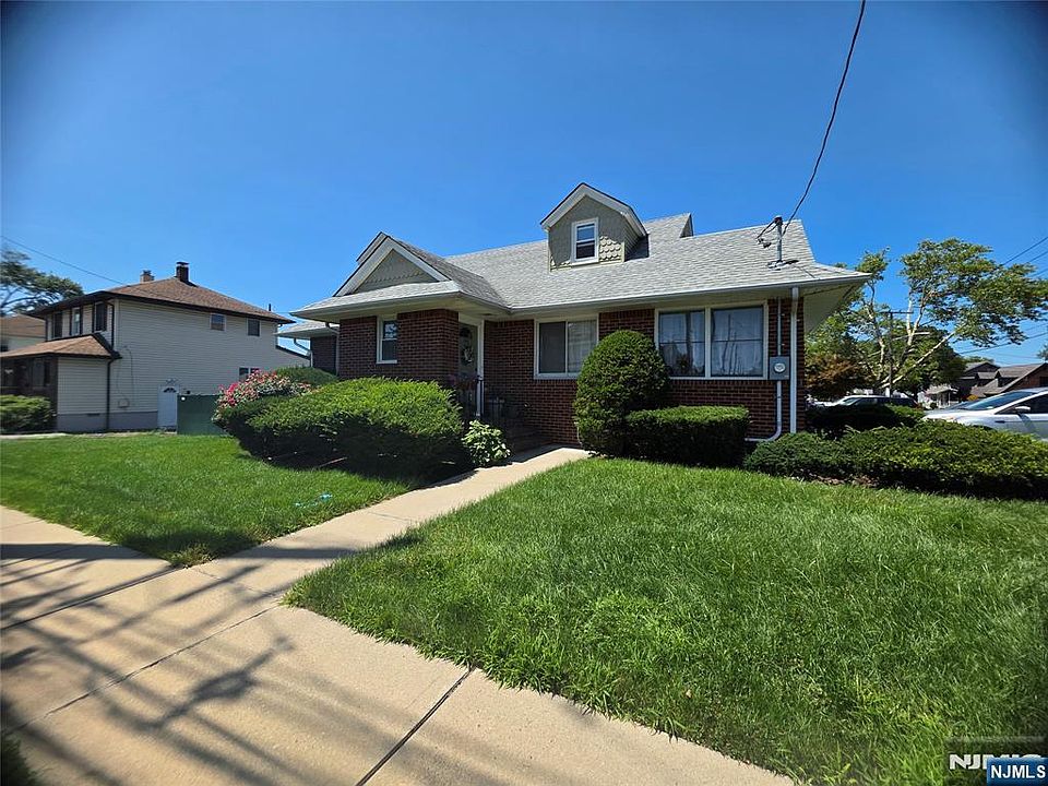 1st image of 355 Rochelle Avenue
