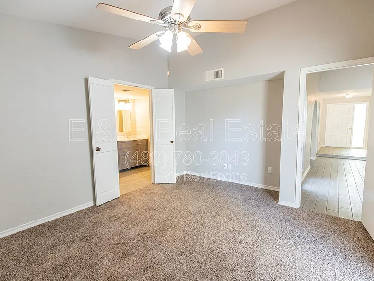 2908 E Avenida Olivos — Photo 13