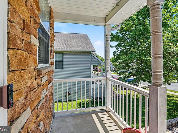 2nd image of 1031 Searay Ct